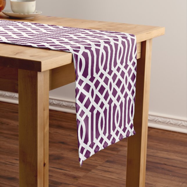 Plum Lila Trellis Kurzer Tischläufer (Beispiel)