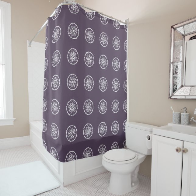Plum Mandala Duschvorhang (Beispiel)