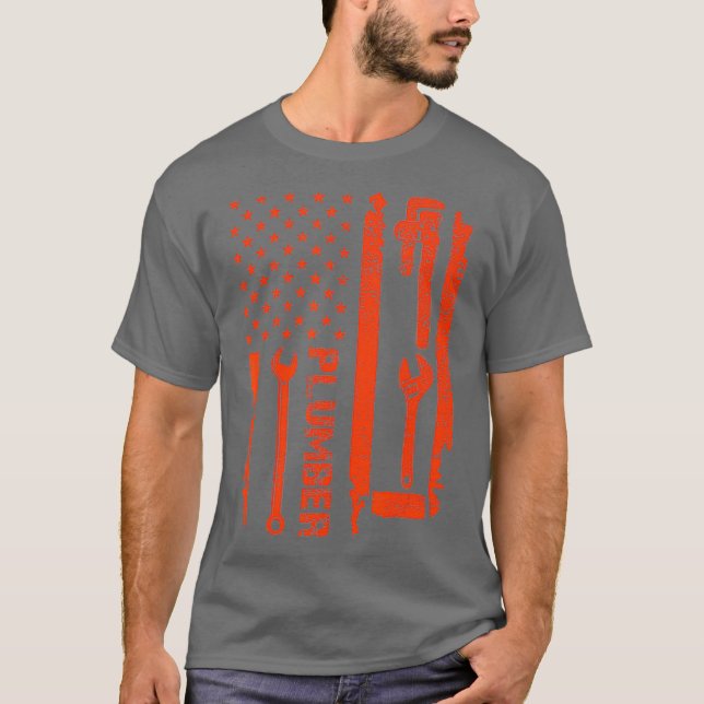 Plumber American Flag Klempner Tools T-Shirt (Vorderseite)