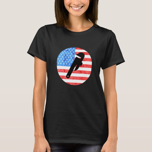 Plumber Pipe Wrenches Pipefitter American Flag Plu T-Shirt (Vorderseite)