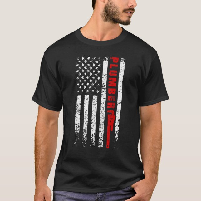 Plumber USA Flag Pipe Wrench Tradesman Klempnerpi T-Shirt (Vorderseite)