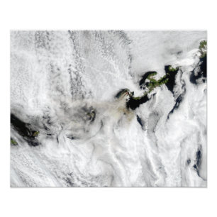 Plume aus dem Okmok-Vulkan, den Aleutianinseln 2 Fotodruck