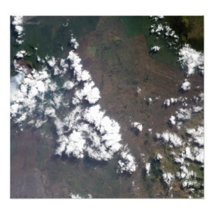 Plume erhebt sich aus dem Vulkan Nyiragongo in der Fotodruck