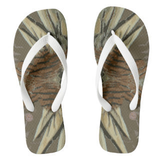 Plumed Pfeifen Duck Design von Chrissy Wild. Flip Flops