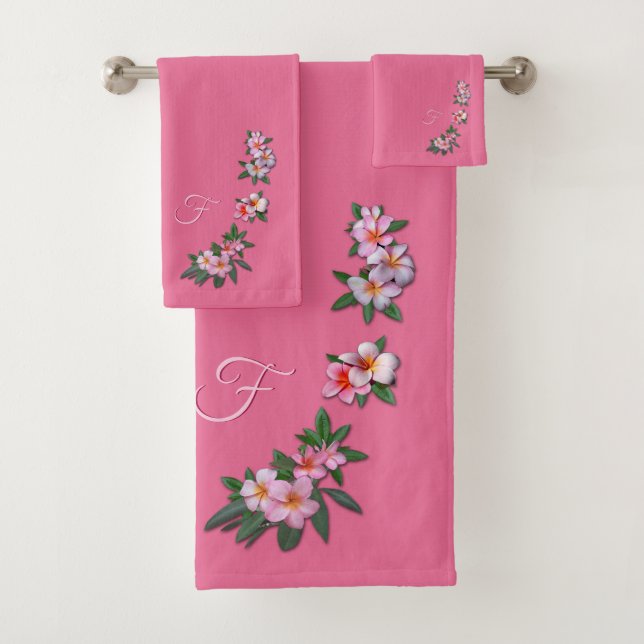 Plumeria auf Rosa mit Ihrem Monogramm Badhandtuch Set (Insitu)