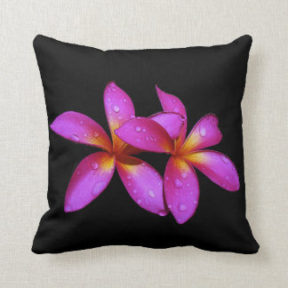 Plumeria auf Wurfs-Kissen Kissen