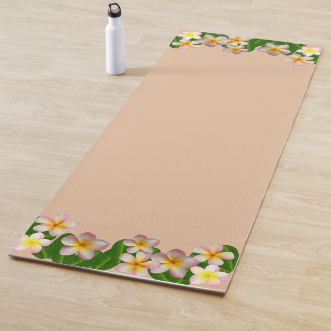 Plumeria Flowers on Champagne Beige Yogamatte (Beispiel)