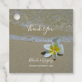 Plumeria Frangipani auf Sand Wedding Geschenk Geschenkanhänger