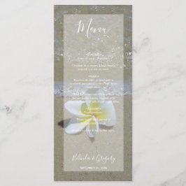 Plumeria Frangipani auf Sand Wedding Menükarte