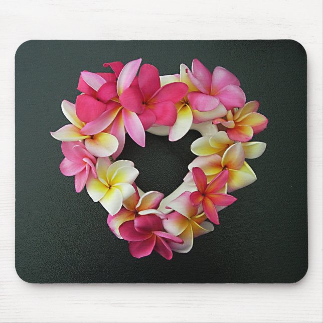 Plumeria im Herz-Ring auf mousepad (Vorne)