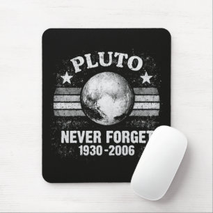 Pluto vergiss nie mousepad