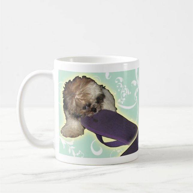 Pochi Welpe mit lila Purzelbaum Kaffeetasse (Links)