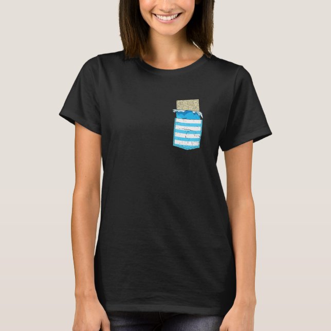 Pocket White Chocolate Bar Funny Chocolate T-Shirt (Vorderseite)