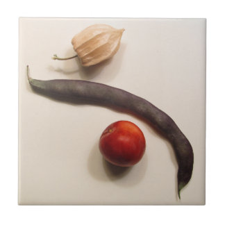 Poha, Bohnen und Pflaume Fliese