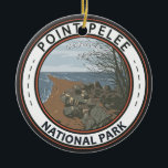 Point Pelee Nationalpark Reisen Vintages Abzeichen Keramik Ornament<br><div class="desc">Point Pelee National Park Vektorgrafik Design. Der Park besteht aus einer Halbinsel von Land,  vor allem von Sumpfgebieten und Waldgebieten,  die sich bis zu einem scharfen Punkt schlängelt,  während er sich bis zum Erie-See erstreckt.</div>