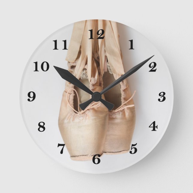 Pointe Shoes Runde Wanduhr (Vorderseite)