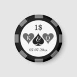 Poker-Chip-Gastgeschenk Hochzeit mit benutzerdefin Magnet<br><div class="desc">Poker-Chip-Gastgeschenk Hochzeit-Geschenkmagneten für Privatkunden. Schwarz-Weiß-Design mit mit Monogramm Initialen von Braut und Bräutigam plus Heiratsdatum. Personalisieren Sie Ihre Monogramm-,  Datum- und Dollarzahl usw. Runde Magnetmarkermünze mit Herz- und Pik-Symbolen. Las Vegas Thema Ehe Geschenke. Erhältlich in klein,  mittel und groß. Die Hintergrundfarbe kann geändert werden.</div>