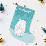 Polar Bear in rosa Weihnachtsmannmütze Niedlicher  Kleiner Weihnachtsstrumpf<br><div class="desc">Der niedliche Weihnachtsbär mit Cartoon-Eisbär mit rosa Weihnachtsmannmütze und Bonbons, mit Schneefall, in aquamarinen blauen Farben. Spaß Urlaub Akzent Ihrer Weihnachtsdekoration oder ein schönes Geschenk für Kinder und für alle, die Tiere und Winter Lieben. ・ Personalisieren Sie es mit Namen oder passen Sie es weiter an - bearbeiten Sie Schriftart,...</div>