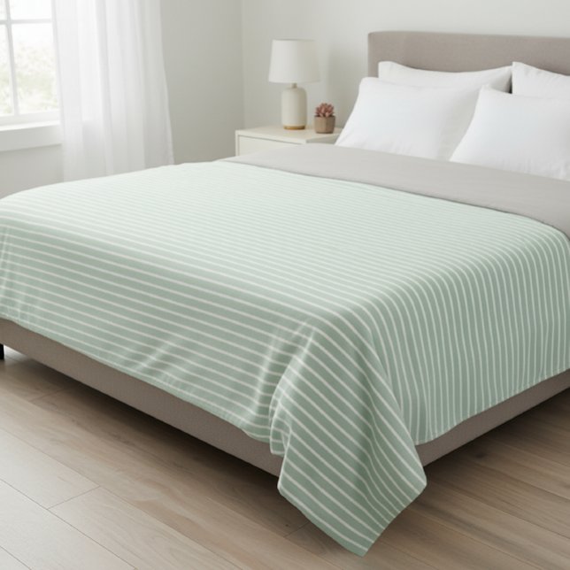 Polar fleece blanket with stripes. (Von Creator hochgeladen)