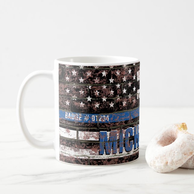 Police Thin Blue Line Distressed Flag Mit Monogram Kaffeetasse (Mit Donut)