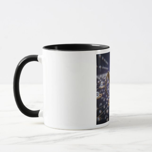 Polierter Gold-Spinnenbecher Tasse (Links)