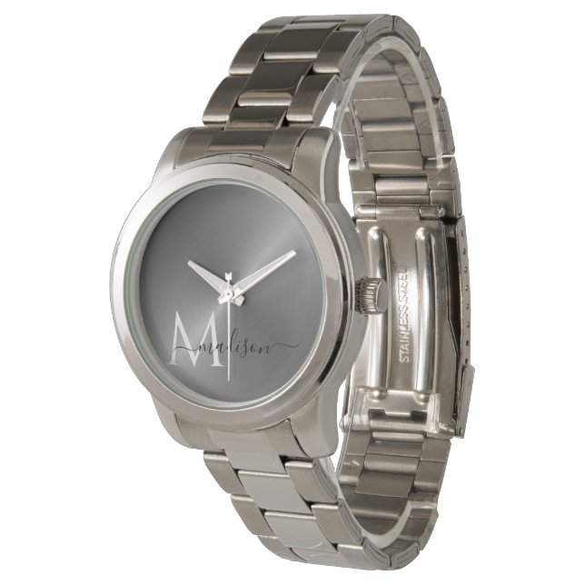 Polierter silberer radialer Metallic-Script-Name Armbanduhr (Schrägansicht)