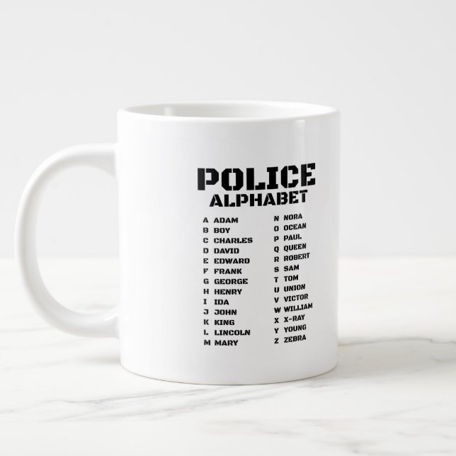 Polizei Alphabet Von Adam bis Zebra Jumbo-Tasse (Links)