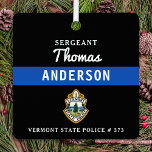 Polizeidirektor für Personalisierte Logos in Thin  Ornament Aus Metall<br><div class="desc">Thin Blue Line Police Department Weihnachtsschmuck - Polizei Flag Farben, moderne schwarz und blau Design . Passen Sie sich mit Ihrem Abteilungslogo an, und personalisieren Sie die Personalisierung mit dem Namen der Polizeibeamten, dem Titel, dem Abteilungslogo und der Abzeichen-Nummer. Dieses personalisierte Vollzugsschmuck eignet sich hervorragend für Polizeidienststellen und Strafverfolgungsbeamte, kleine...</div>