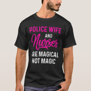 Polizeiliche Ehefrau Krankenversicherung und Mama  T-Shirt