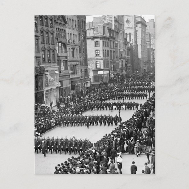 Polizeiparade an der 5. Ave, NYC: 1900 Postkarte (Vorderseite)
