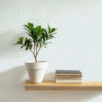 Polka Dots and Spoam Cream auf Enten Blue