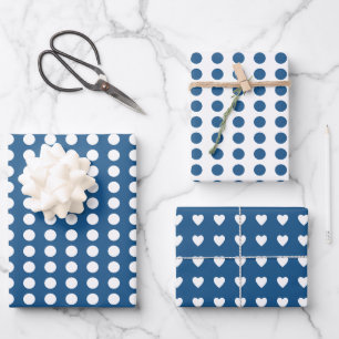 Polka dots herzen weiß blau geschenkpapier set