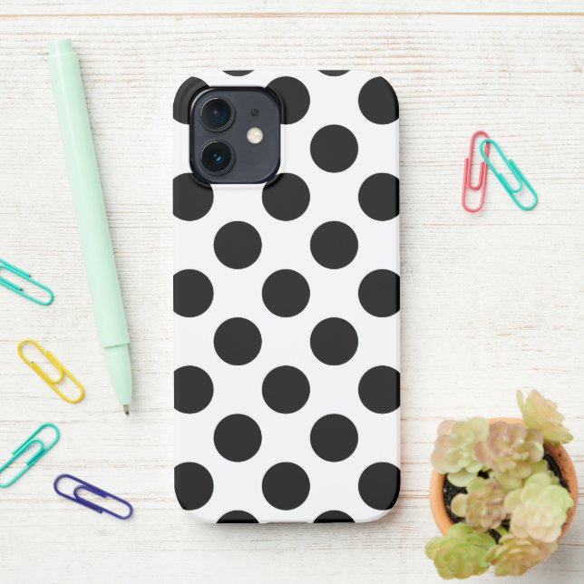 Polka Dots, Polka Dot Pattern, Schwarz und Weiß iPhone Hülle (Auf dem Schreibtisch)