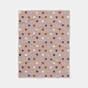 Polka-Herzen auf hellbraun Fleecedecke