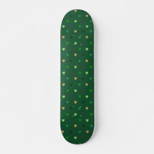 Polka Herzen auf Waldgrün Skateboard