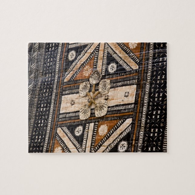 Polynesien, Königreich Tonga. Tapa Puzzle (Horizontal)