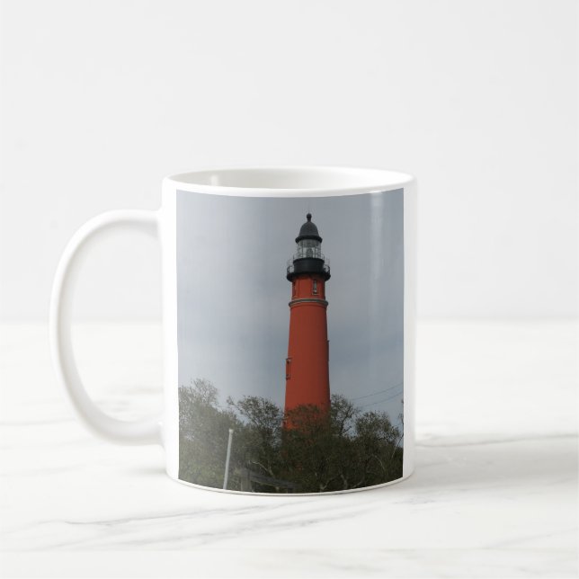 Ponce de Leon Lighthouse Über den Bäumen Tasse (Links)