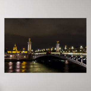 Pont Alexandre III und in der Nacht ungültig Poster