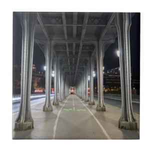 Pont de Bir-Hakeim in night - Paris, Frankreich Fliese