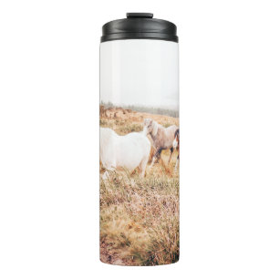 PONY HERDE IN DER HERBSTÜHLE THERMOSBECHER