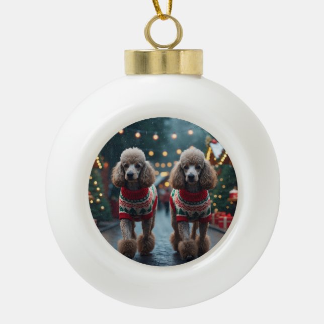 Poodle Dogs Christmas Snow Holiday  Keramik Kugel-Ornament (Vorderseite)