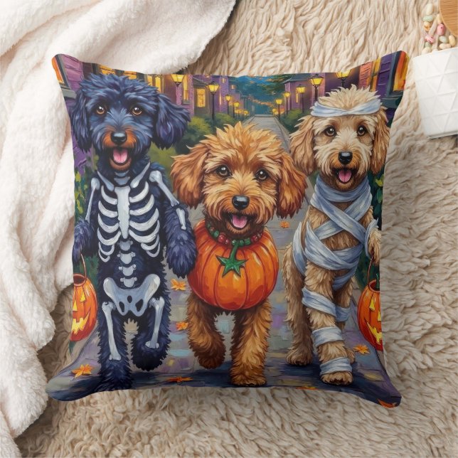 Poodle Hunde Trick-oder-Treating Halloween Kostüme Kissen (Decke)