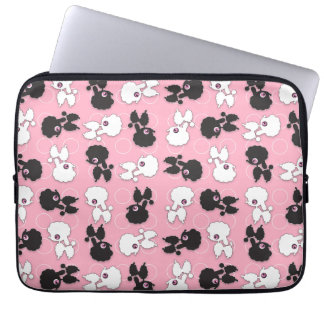Poodles auf rosa Schläfchen Laptopschutzhülle