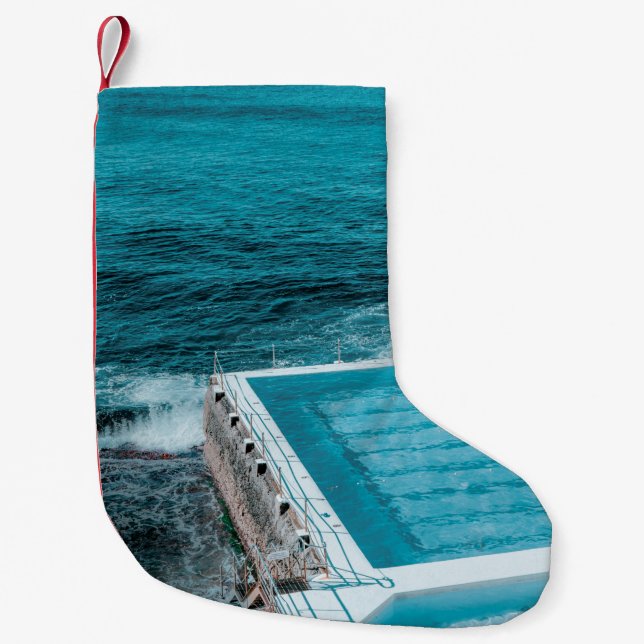 Pool in der Nähe des Meeres Kleiner Weihnachtsstrumpf (Vorderseite)