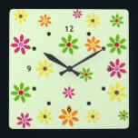 Pop Art Blume nahtlose Muster Ihre Ideen Quadratische Wanduhr<br><div class="desc">Pop Art von EDDA Fröhlich / EDDArt | Blume Power Blüte Muster | für 60er / 70er - Blume Power Liebhaber - Liebe nicht Krieg machen | Sie vermissen andere Farben oder Produkte mit diesem Design? Kontaktieren Sie mich: contact@eddart.de oder schauen Sie hier: www.zazzle.de/eddartiful* und hier: www.zazzle.com/eddartshop*</div>