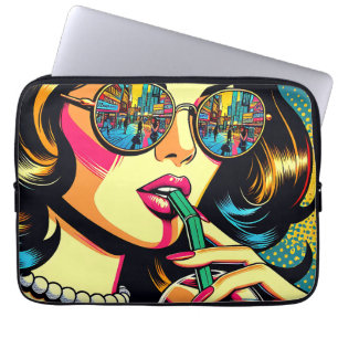Pop-Art-Comic-Book-hübsche-Frau-trinkt-Boba Laptopschutzhülle