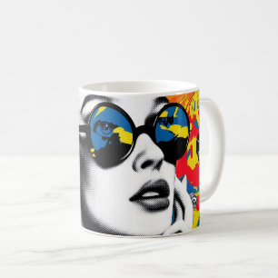 Pop-Art-Frau mit Sonnenbrille Kaffeetasse