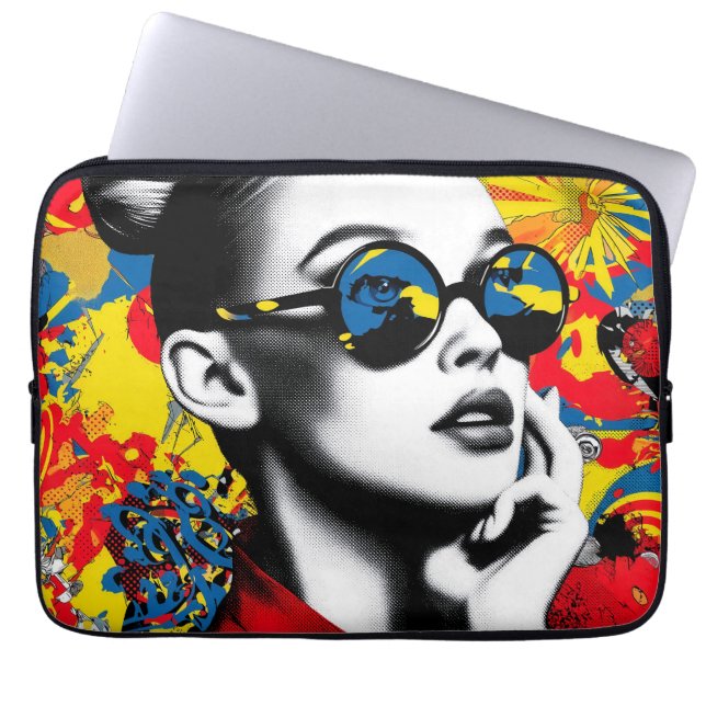 Pop-Art-Frau mit Sonnenbrille Laptopschutzhülle (Vorderseite)