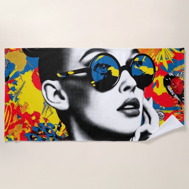Pop-Art-Frau mit Sonnenbrille Strandtuch (Vorderseite)