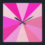 Pop Art Modern 60er Funky Geometric Rays in rosa Quadratische Wanduhr<br><div class="desc">Diese angesagte,  Retro-60er-inspiriert Pop-Kunstquadratische Uhr hat psychedelisch rosa Rochen / Sonnenaufgänge,  die in einem geometrischen Muster abschießen. Es gibt zwölf Strahlen,  um die Zeit zu markieren - keine Notwendigkeit für Zahlen auf dieser funky,  minimalistisch,  ultra-Mod,  mädchenhaft Uhr. Es ist groovy,  Baby.</div>